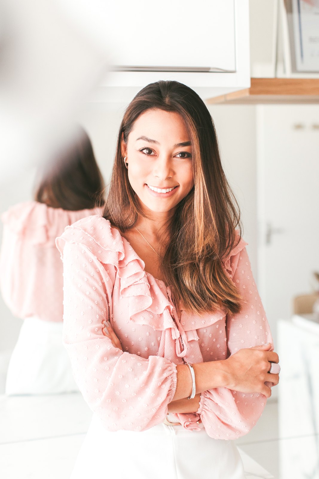 Dra. Paola Abe, dentista especialista em estética em Londrina